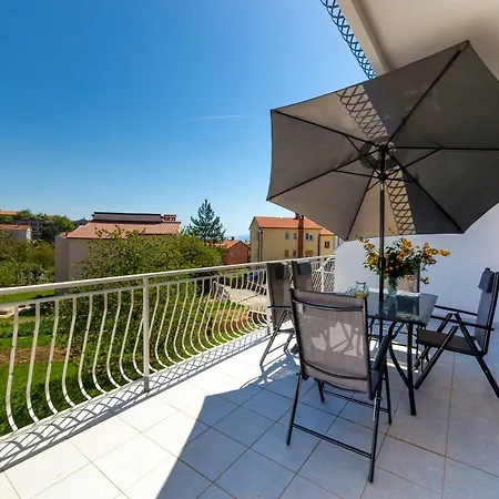 Raspolic Apartment *