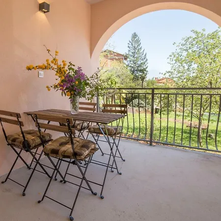 Raspolic Apartment